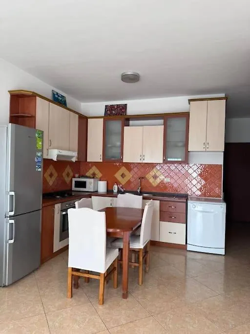 Spacious Urban Apartment In 地拉那 阿尔巴尼亚