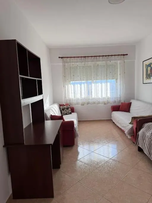 Spacious Urban Apartment In Tirana Albânia